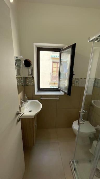 Ferienwohnung Caza' Capo 40Mq Nel Centro Di Palermo Exterior foto