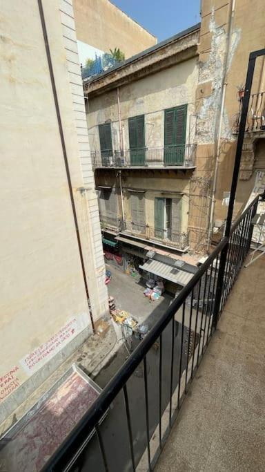Ferienwohnung Caza' Capo 40Mq Nel Centro Di Palermo Exterior foto